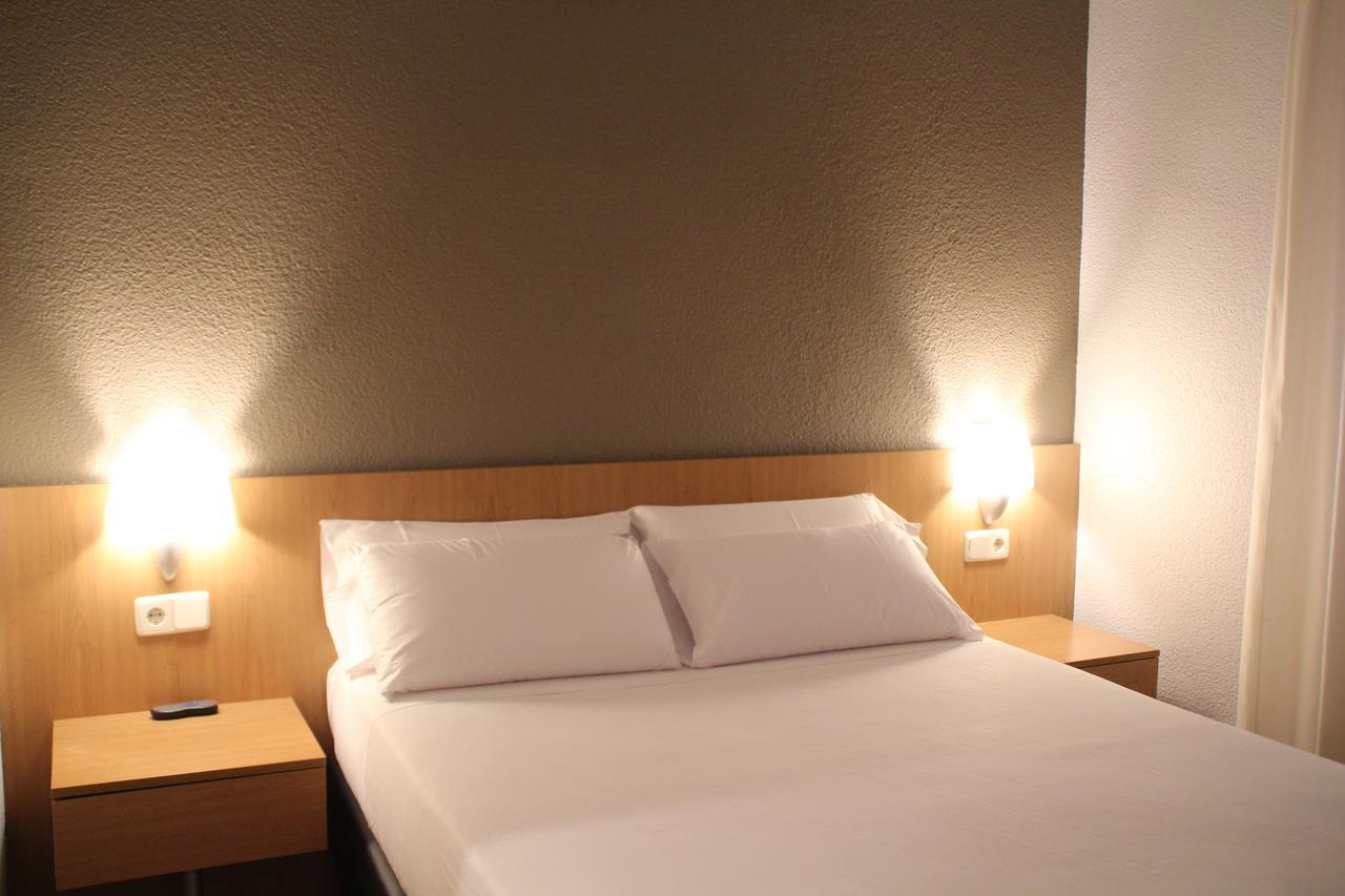 Hostal Abodi パンプローナ エクステリア 写真